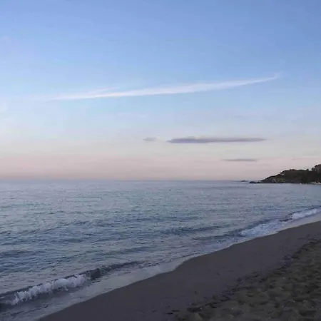 Marina Di Bravone