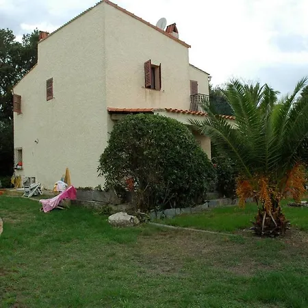 Marina Di Bravone Villa
